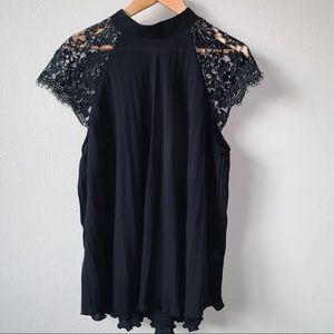 Banana Republic Elegant and Delicate Blouse